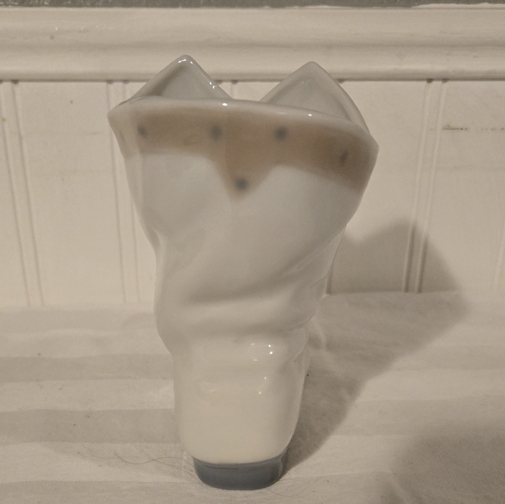 Vintage Victorian Boot Vase - Picture 4 of 6